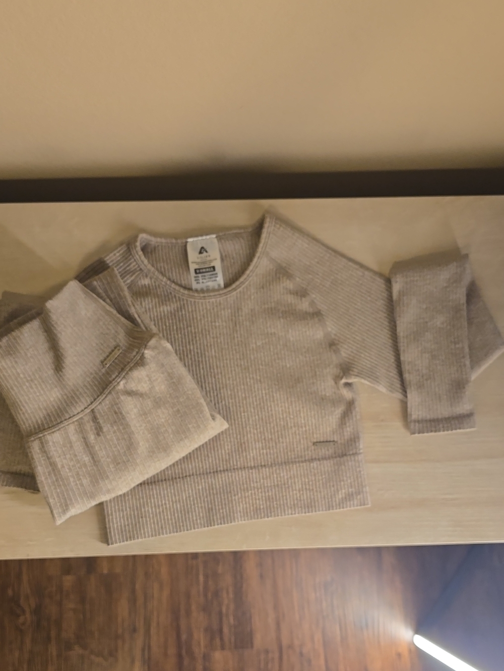 Lilias Active Ribbed crop Long Sleeve Set With Leggings - Beige XS NWOT